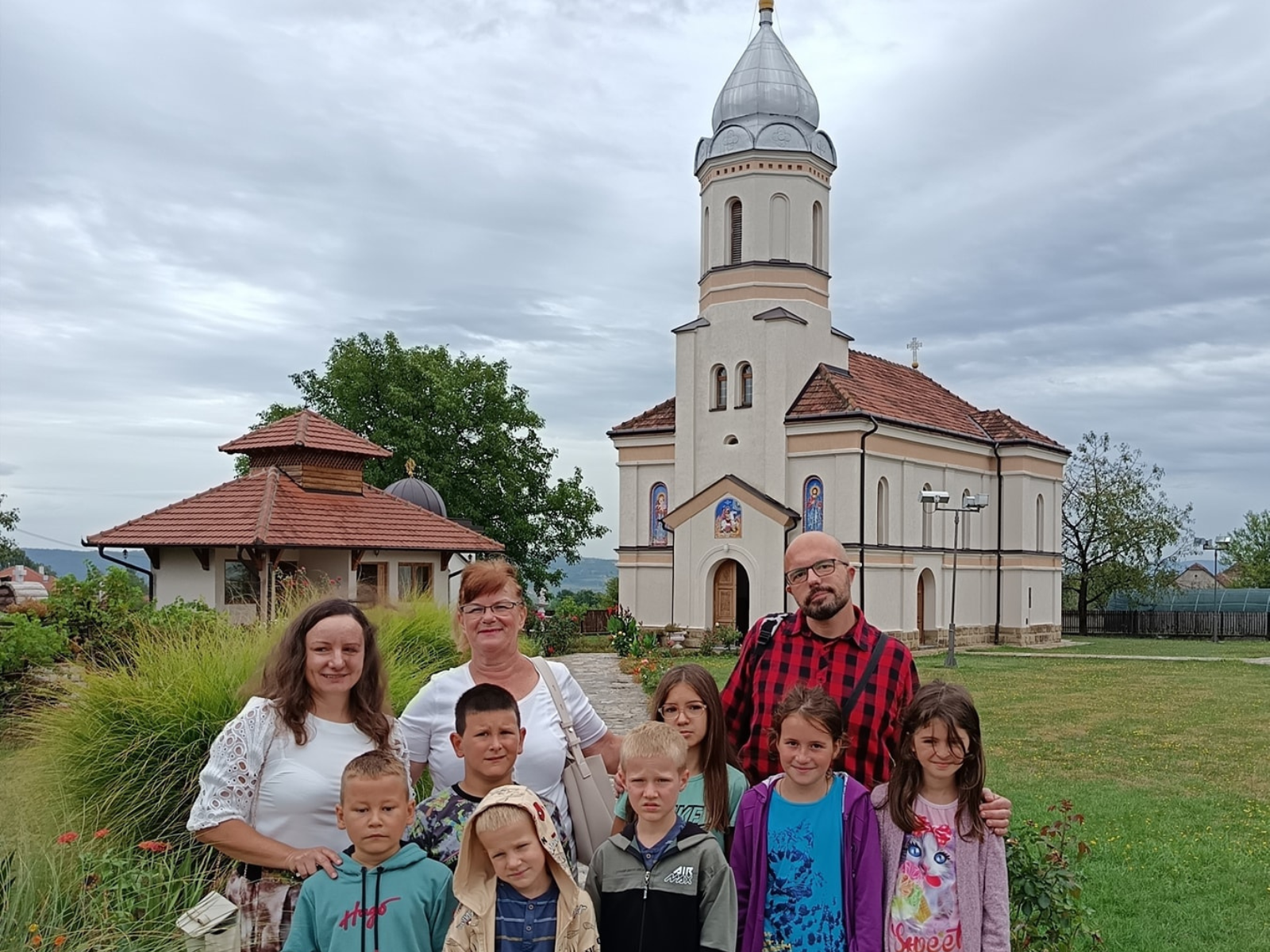 Usekovanje u Latkoviću. Praznik proslavili sa đacima